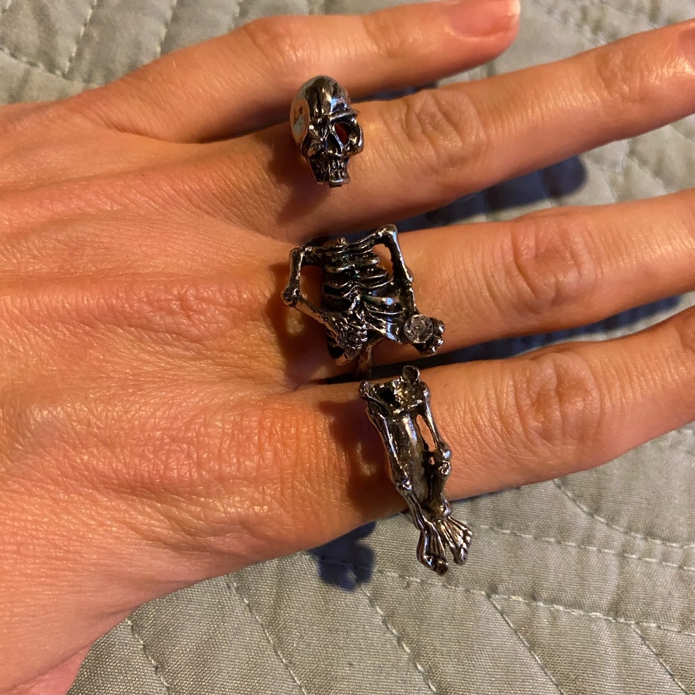 Skeleton knuckle ring - Picture 2 of 4